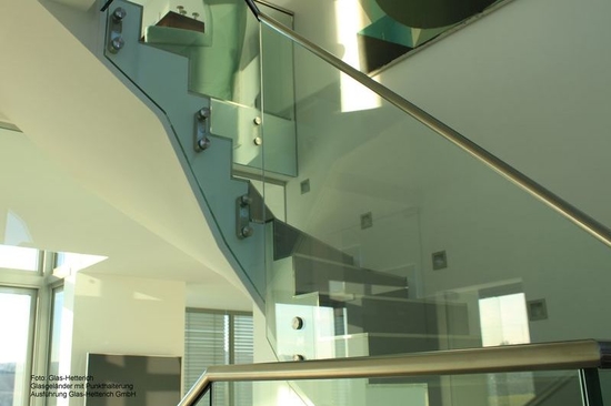 Glasgeländer punktgehalten Glasgeländer punktgehalten